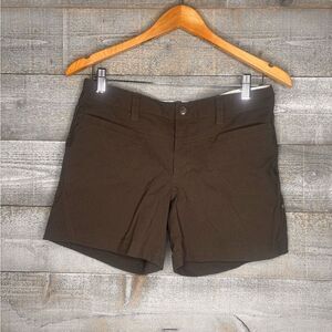 Athleta 6 athletic Brown Stretch Everyday Shorts nylon spandex flap pocket midi
